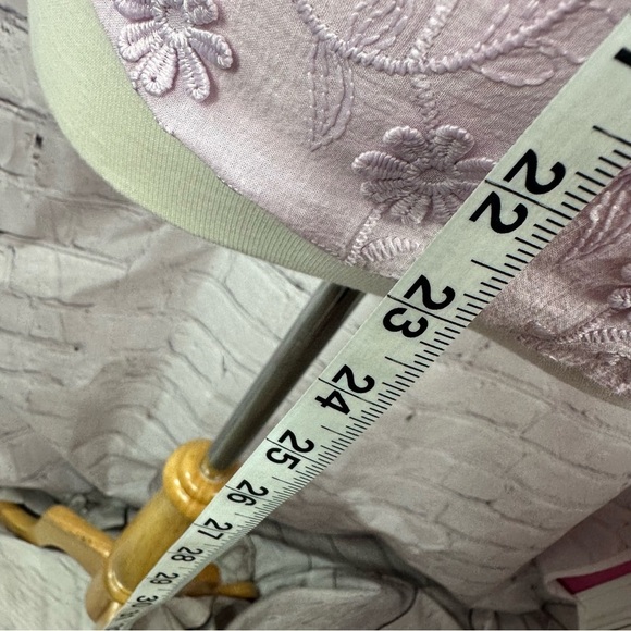 Ann Taylor lilac Blouse with Long Sleeves applique embroidered flowers sz small - Picture 4 of 9